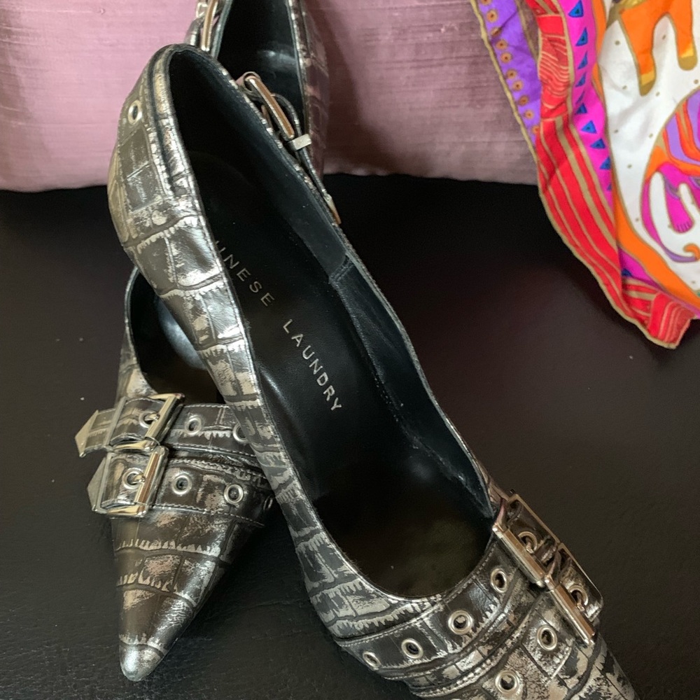 Pumps - Picture 6 of 6